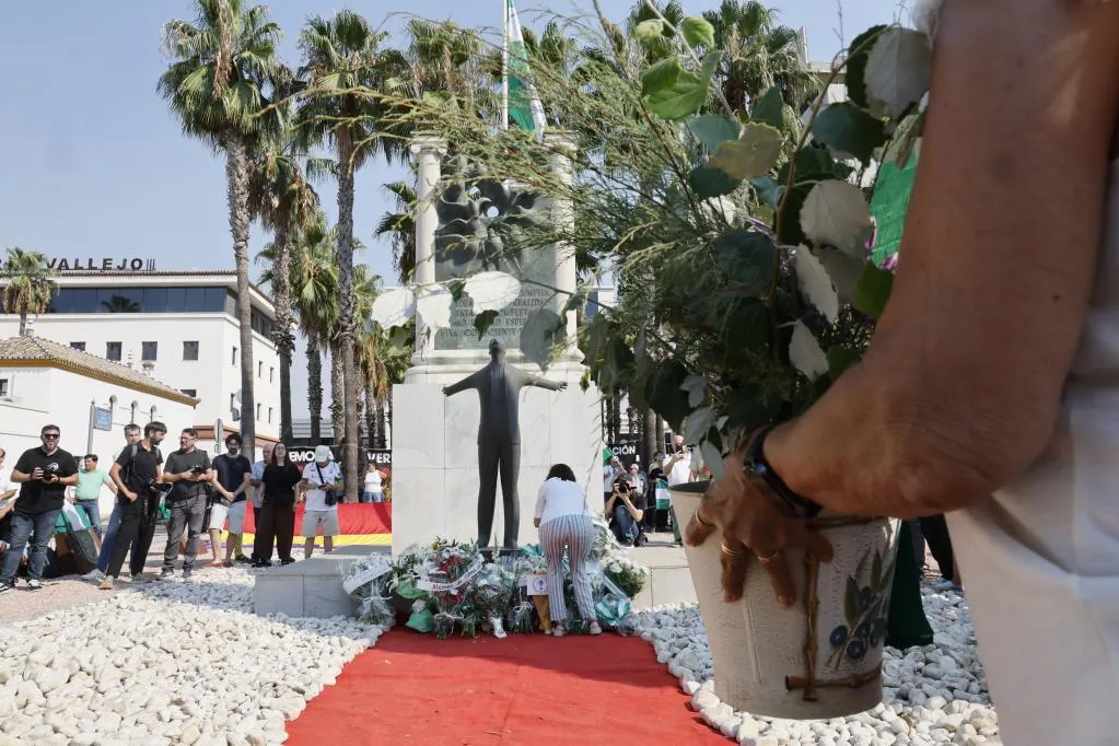 Vox no acude a la conmemoración del 90 aniversario del fusilamiento de Blas Infante y la izquierda lo señala como «heredero de sus asesinos» – El Mundo