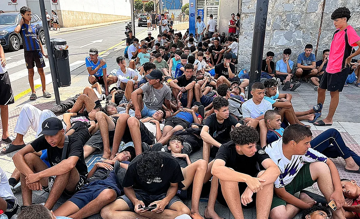 La promesa ‘imposible’ de devolver a todos los irregulares de Ceuta: la doble condena de 2021 bloquea al Gobierno