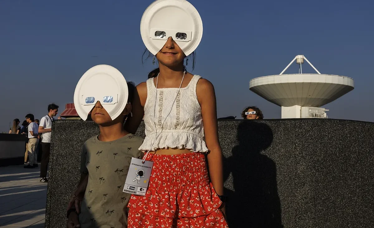 Las 10 lecciones que aprendimos del eclipse solar que hechizó a España
