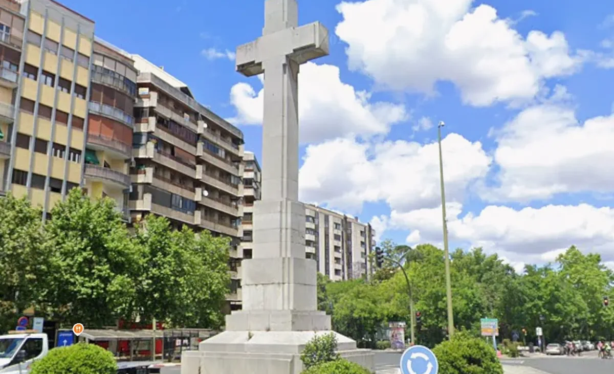 Extremadura declara Bien de Interés Cultural la Cruz de los Caídos franquista de Cáceres – elmundo.es