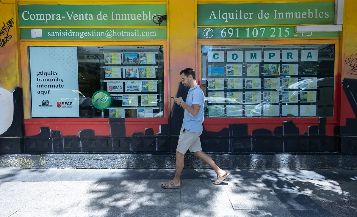 La vivienda pone a prueba el bolsillo de las familias: comprar o alquilar en Málaga y Baleares lamina la mitad de los ingresos cada mes – El Mundo
