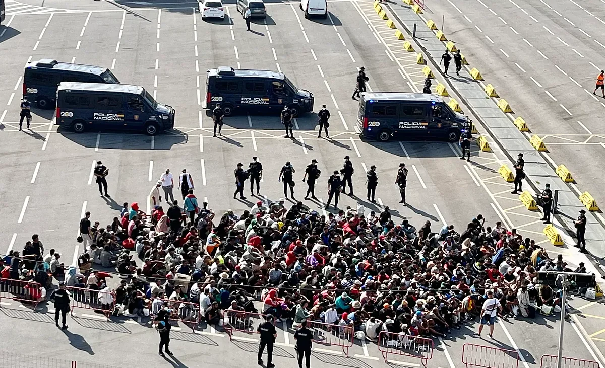 El Gobierno admite que la gestión de la crisis en Ceuta puede ser «mejorable» mientras carga contra Feijóo: «Da vergüenza»