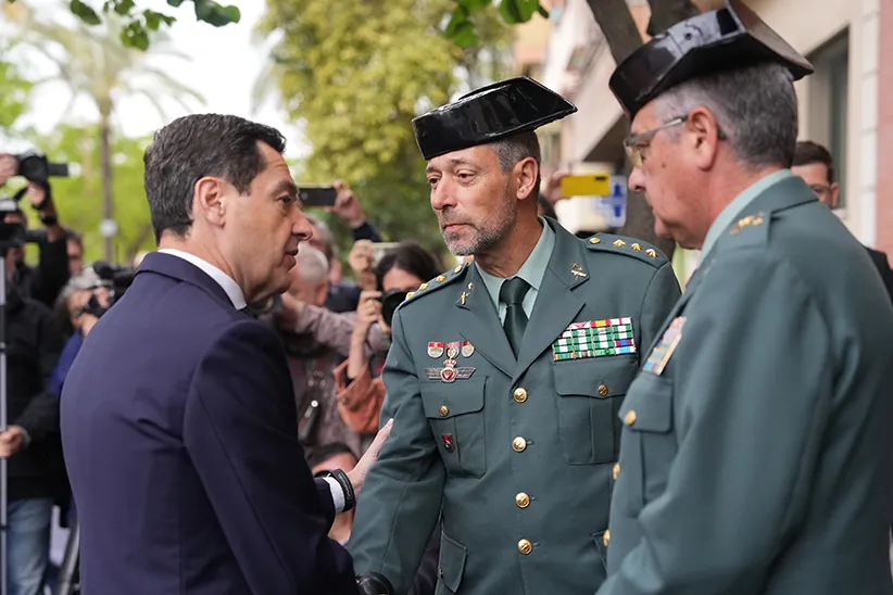 Juanma Moreno pide por carta a Pedro Sánchez que reactive la unidad de élite de la Guardia Civil contra el narco: «Es urgente tomar medidas ante el repunte de la violencia» – El Mundo