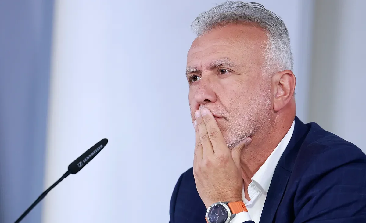 Torres se desmarca de Robles y respalda a Marlaska: «No hubo comunicación de la llegada de decenas de miles de personas»