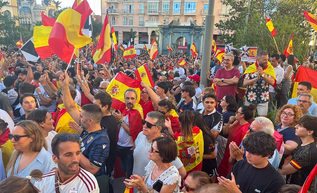 El Gobierno retirará los polideportivos de Ceuta como centros de acogida en medio de las protestas