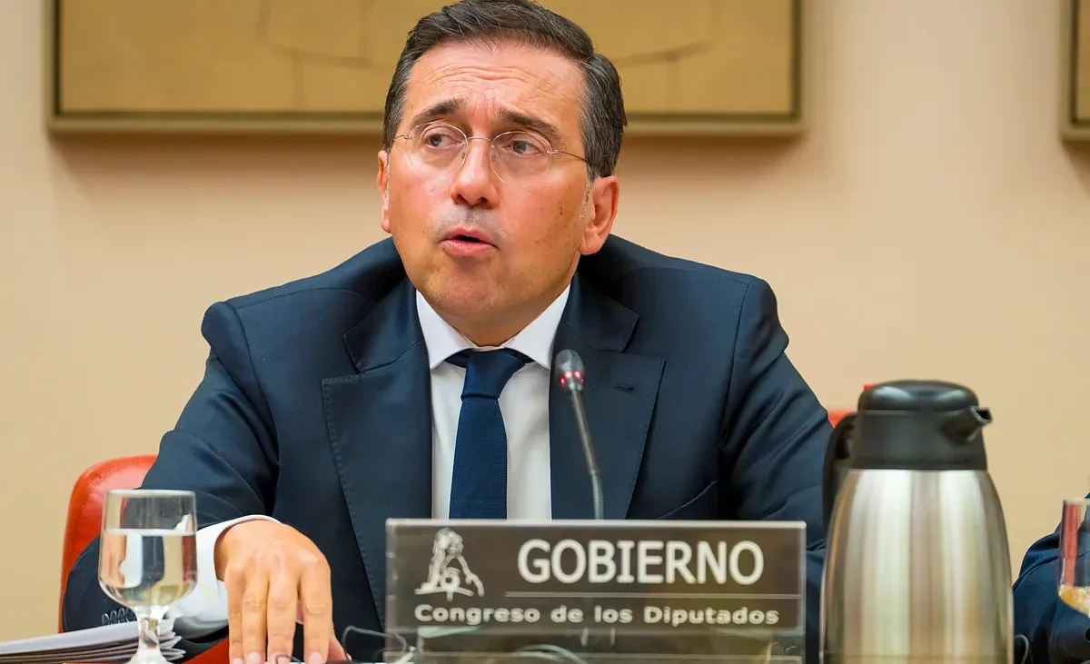 Albares salva a Marruecos y descarga toda la culpa de la entrada masiva en Ceuta en los «bulos» en las redes sociales