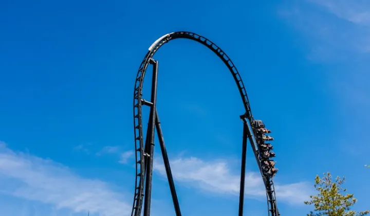 Un hombre de 49 años herido «potencialmente grave» en una atracción del Parque Warner – El Mundo