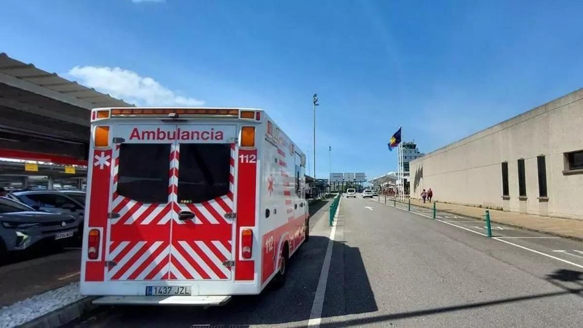 Nuevo accidente en el Aeropuerto de Asturias: una ambulancia, obligada a desplazarse al aeródromo – La Nueva España