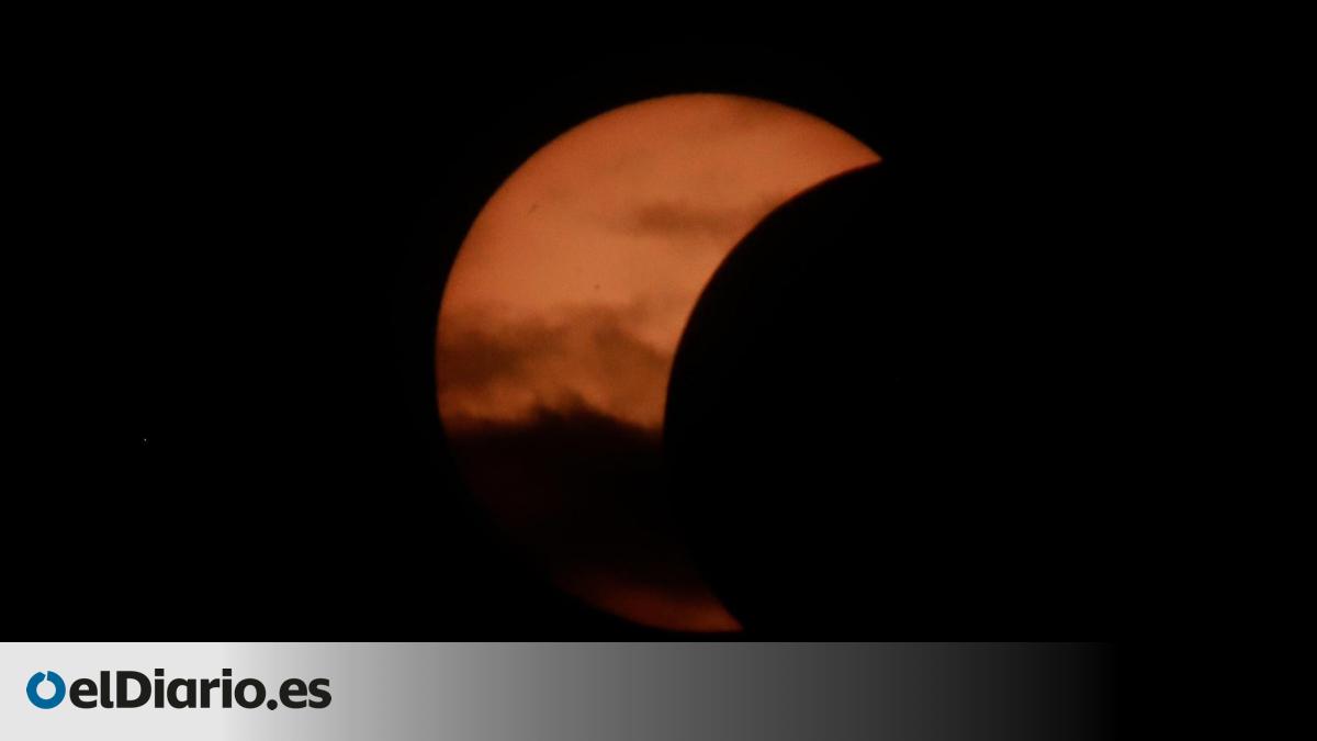 El eclipse del siglo, en imágenes desde Andalucía – elDiario.es
