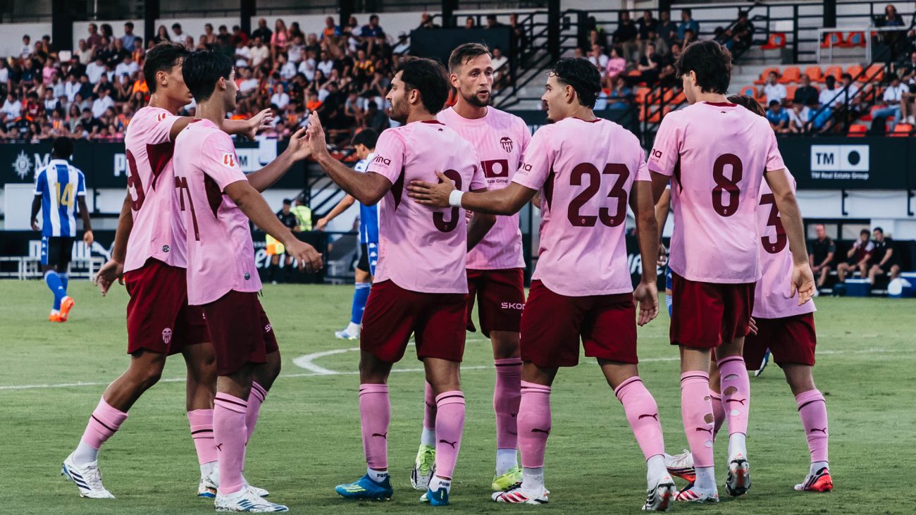 CRÒNICA | Victòria del Valencia CF davant l’Hèrcules CF (2-0) a l’últim partit de la pretemporada 26-27 – Valencia CF
