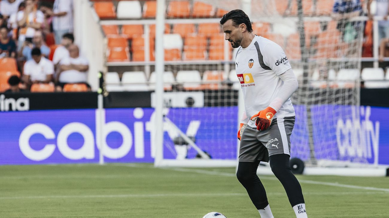 CALENTAMIENTO PREVIO AL VALENCIA CF-REAL BETIS – Valencia CF