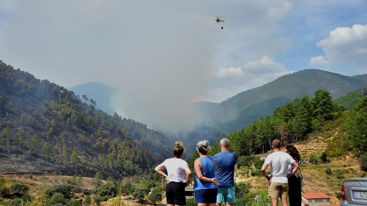 En directo | Levantan la evacuación de tres alquerías y los vecinos de Cerezal siguen el incendio con incertidumbre – El Periódico Extremadura