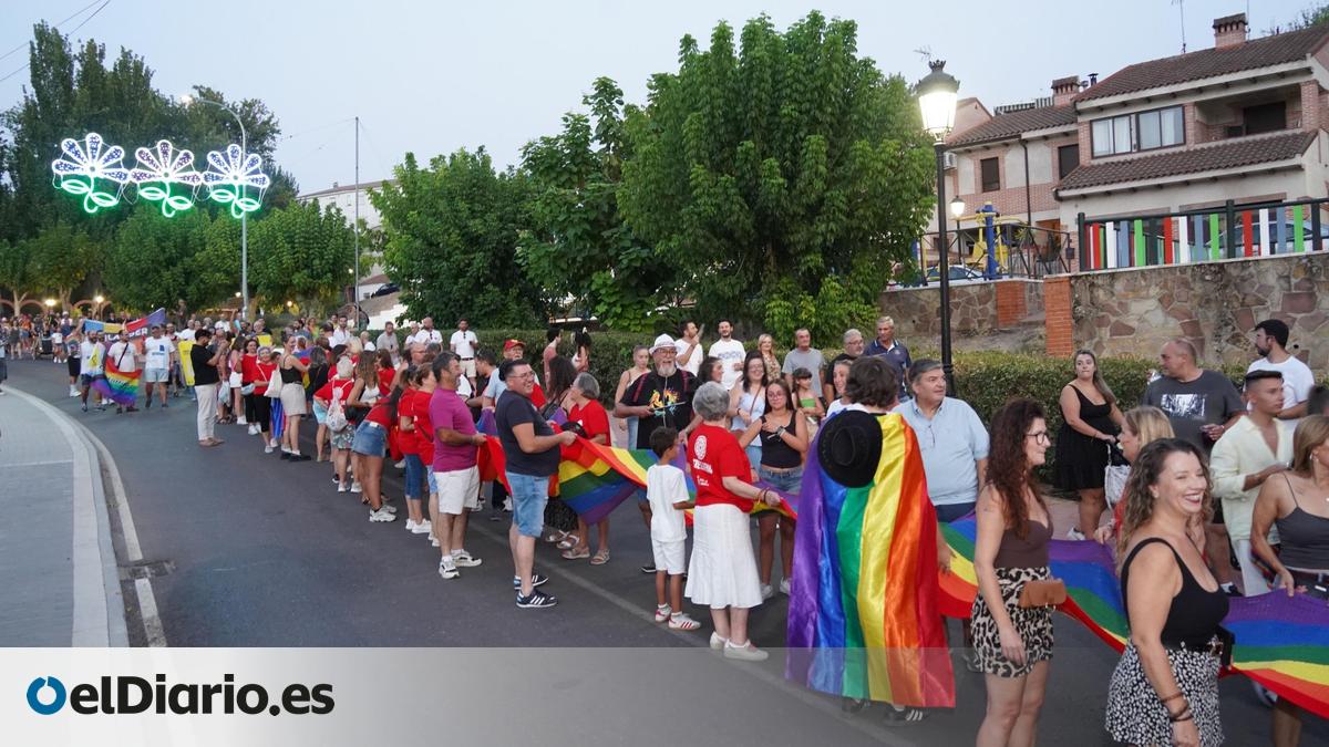 Unas 4.000 personas consolidan el Orgullo de Cazalegas entre las grandes citas LGTBIQ+ de Castilla-La Mancha – elDiario.es