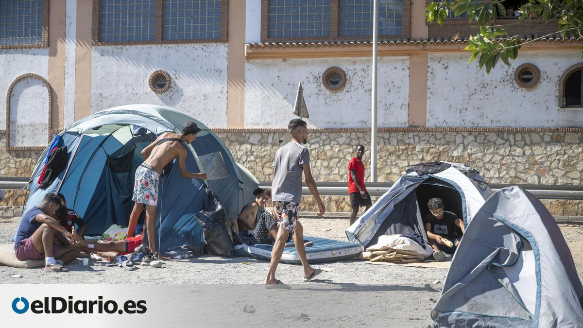 Sanidad y las comunidades enviarán 45.000 vacunas a Ceuta para prevenir «potenciales enfermedades»