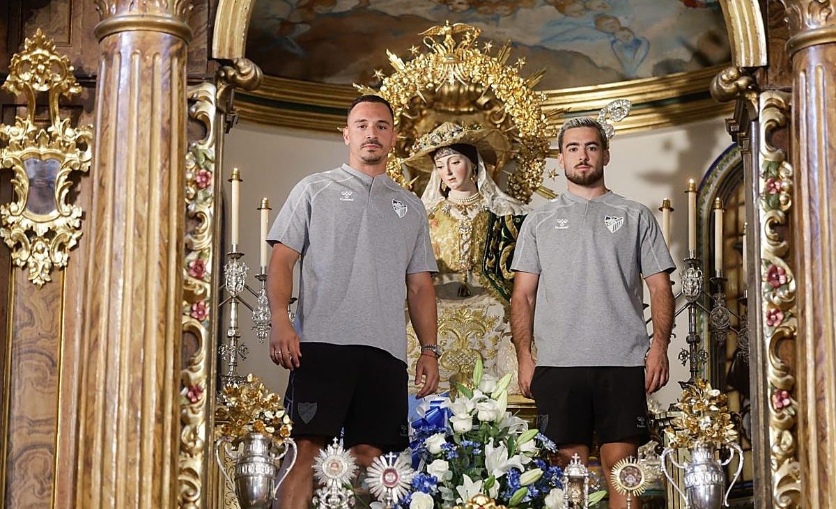 El Málaga realiza su tradicional ofrenda floral a la Divina Pastora – Diario Sur