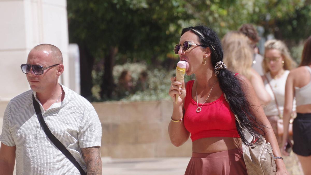 Más de 41 grados en Coín y Estepona: el calor extremo y el terral mantienen en Málaga el aviso naranja – La Opinión de Málaga
