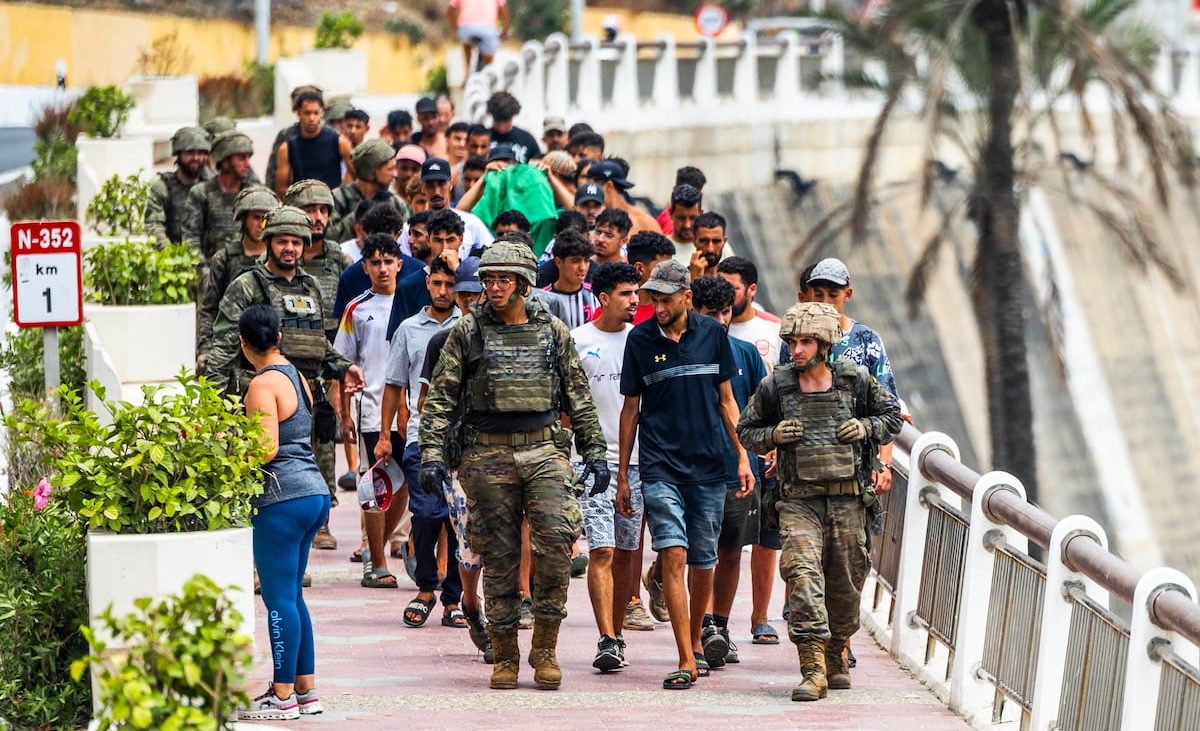 Ceuta recobra parte de la calma en medio de la tensión política