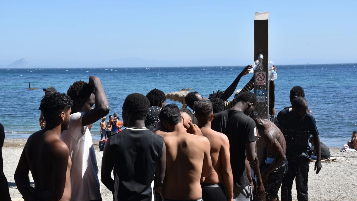 Última hora de Ceuta y Melilla, en directo | El Gobierno cifra en 1.342 los menores en Ceuta – El Correo Gallego