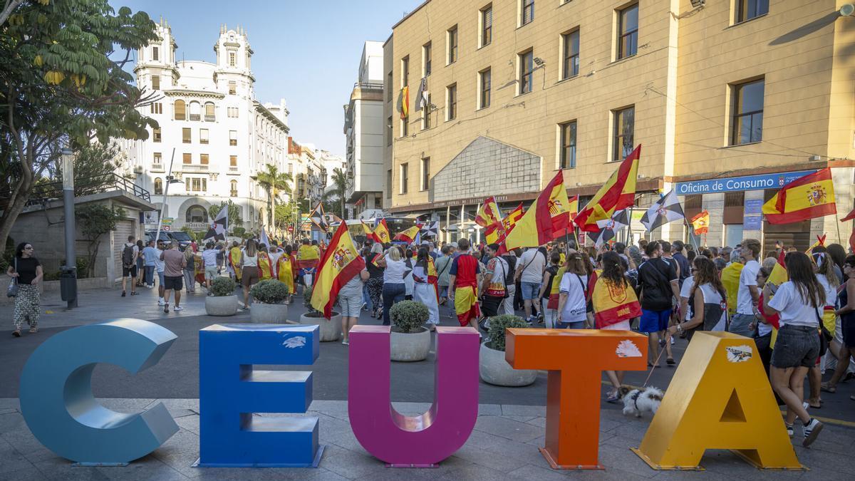 Brecha en el municipalismo asturiano por la concentración de apoyo a Ceuta: «No se ajusta al respeto institucional que defendemos», aseguran de la FSA-PSOE – LNE