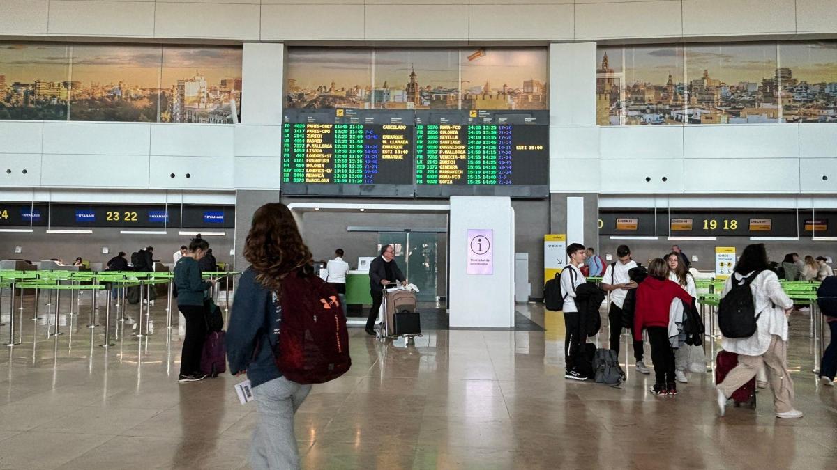 Británicos, italianos y holandeses llevan al aeropuerto de Valencia a romper sus récords – La Vanguardia