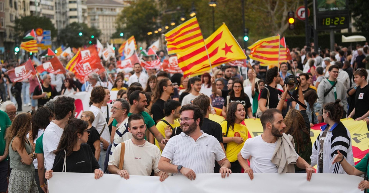 Una asociación catalanista pide denunciar a los comercios de Valencia que atiendan en castellano – El Debate