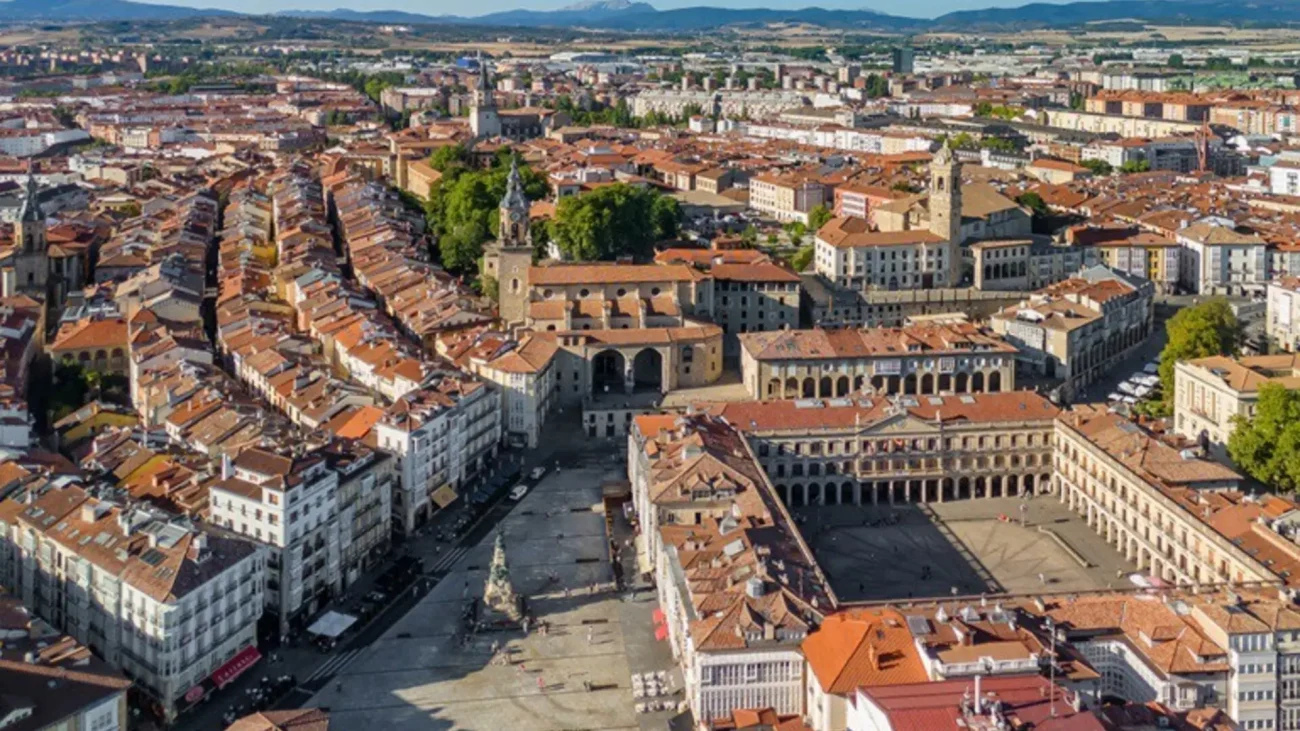 Vitoria aprueba el proyecto de ordenanza que podrá convertir mil locales en viviendas en plantas bajas – 20Minutos