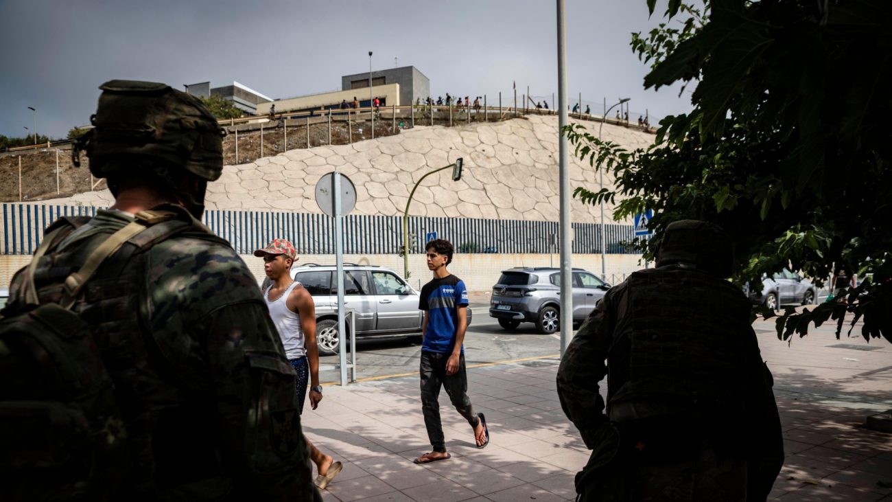 «Un diario cercano al Palacio Real marroquí que vincula la presión migratoria con la reivindicación territorial sobre Ceuta y Melilla, Marruecos ha demostrado que puede hacerlo sin pegar un tiro» – COPE