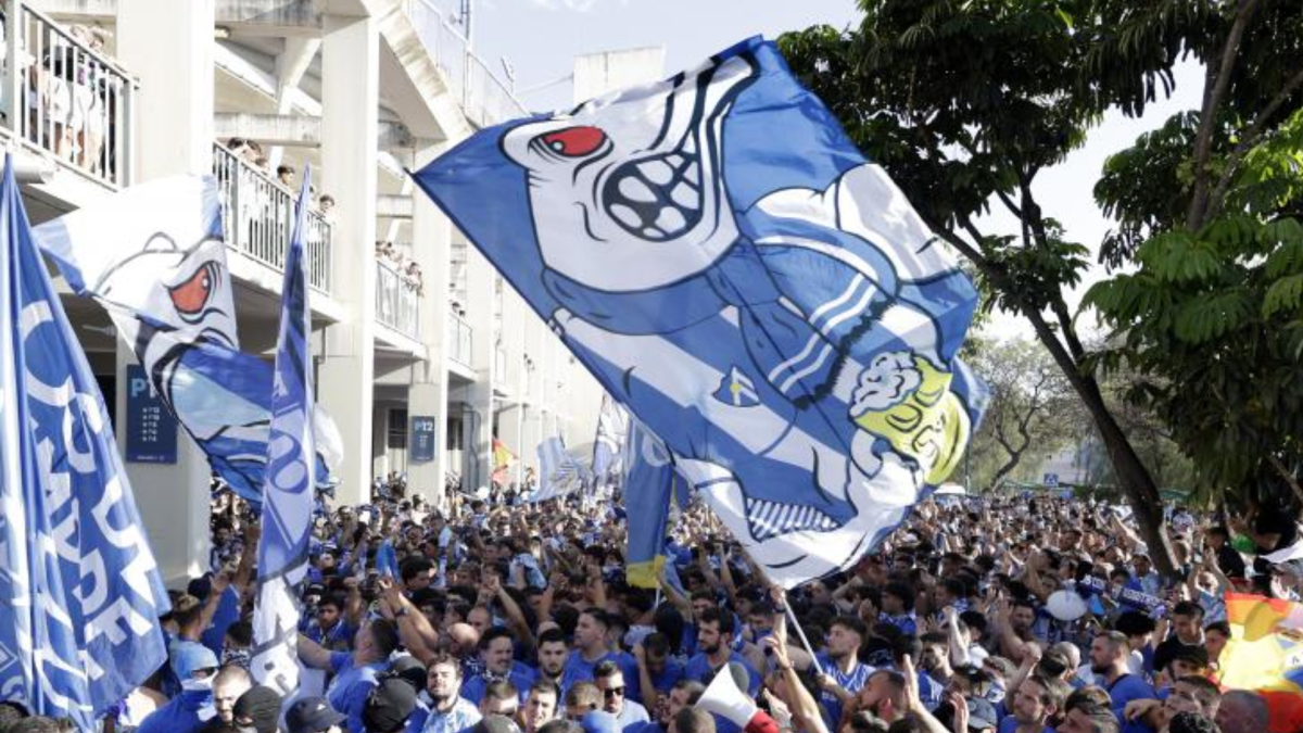El Málaga estima en 18.000 los aficionados que se han quedado fuera por el tamaño de La Rosaleda – MARCA