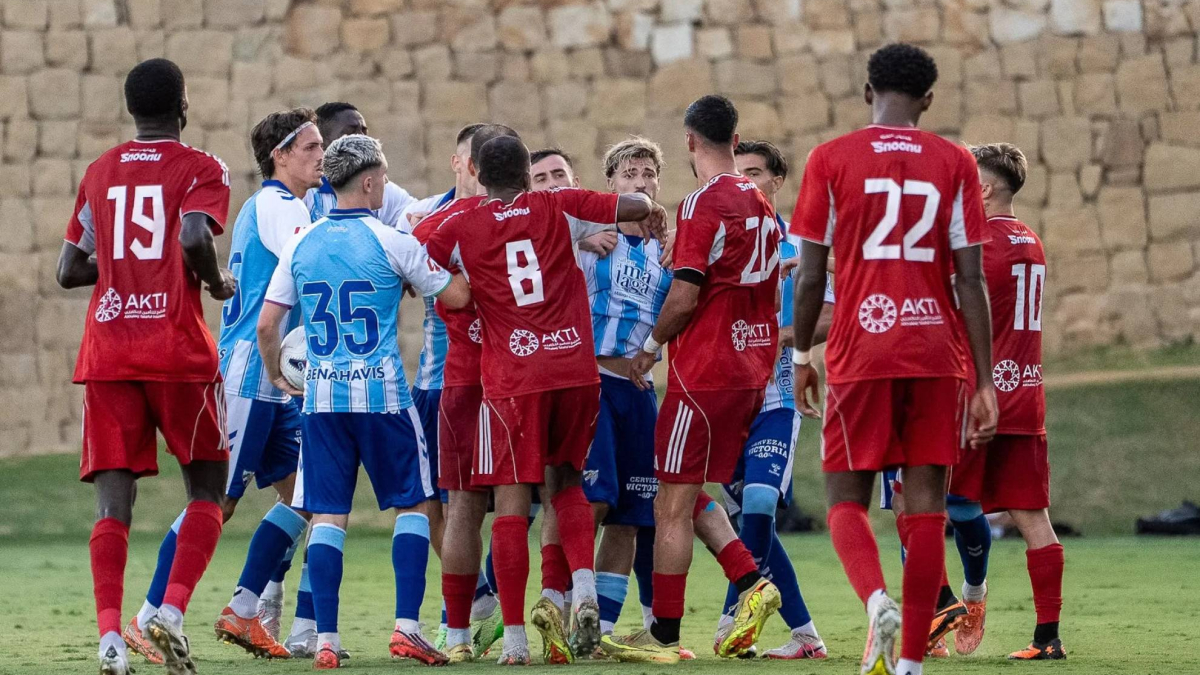La gresca del Málaga que acabó con Cosmin Contra expulsado – MARCA