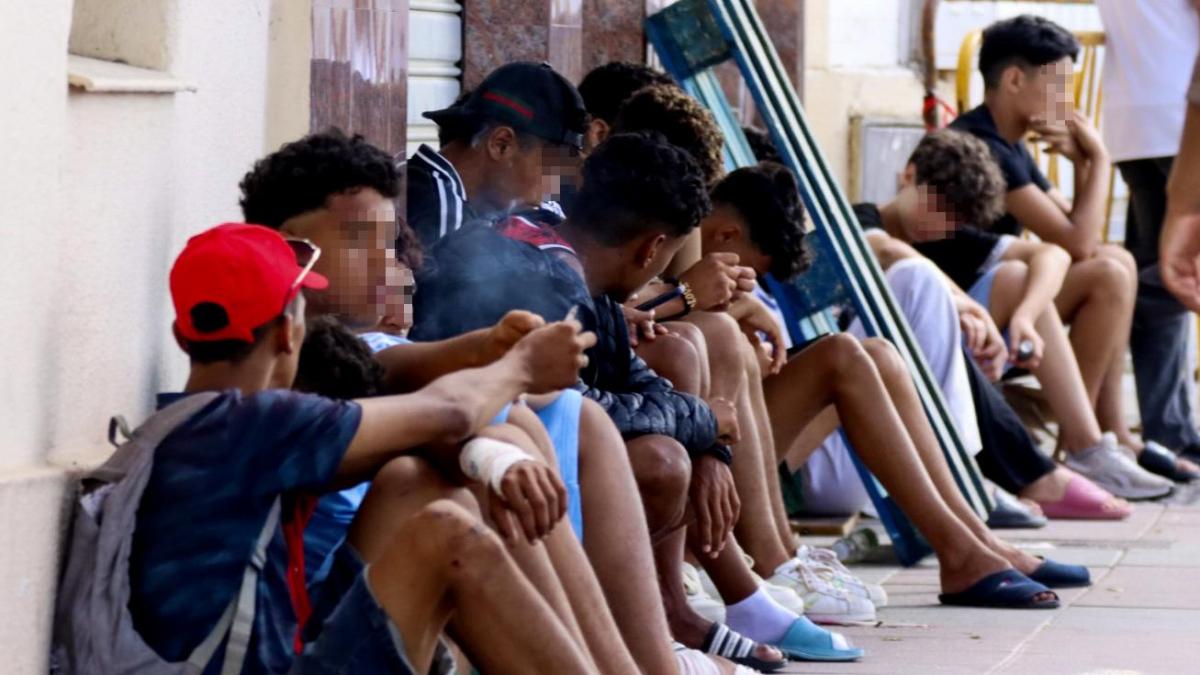 Extremadura, Aragón y Castilla y León expresan al Gobierno su negativa a acoger menores migrantes de Ceuta – La Vanguardia