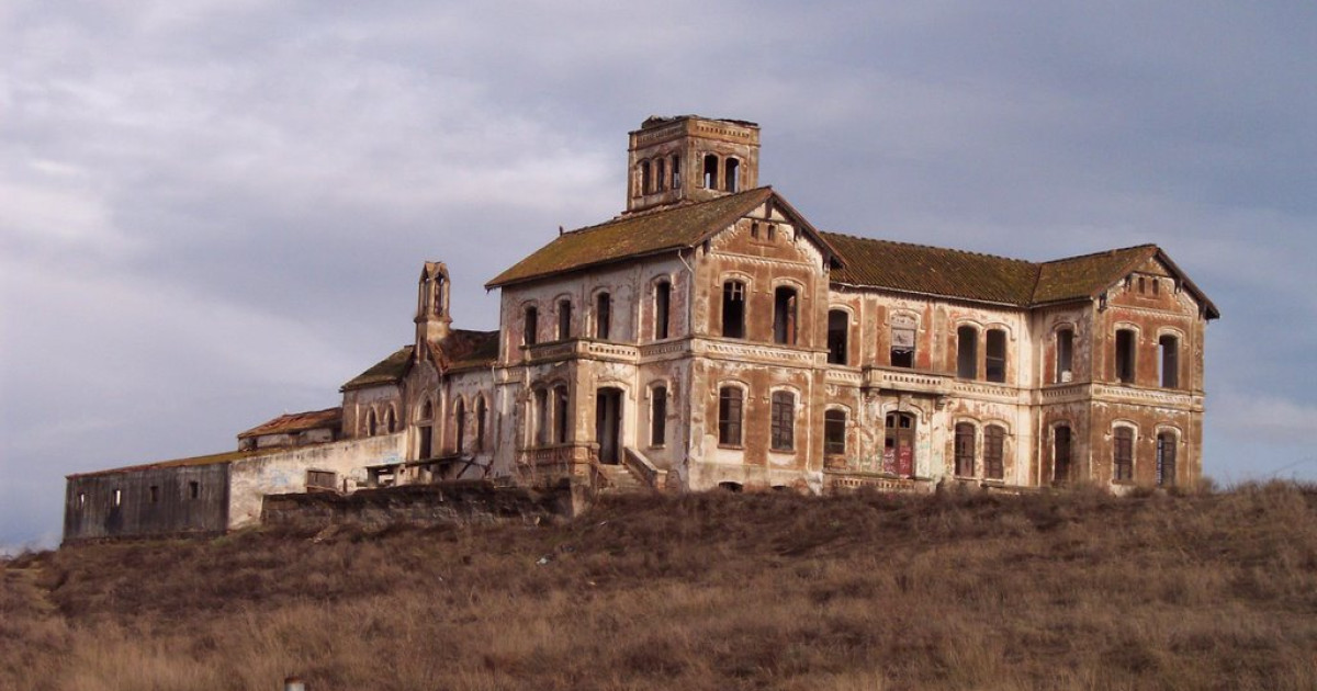 Cortijo Jurado: la mansión habitada por fantasmas de Málaga que lleva 20 años esperando su futuro – El Debate
