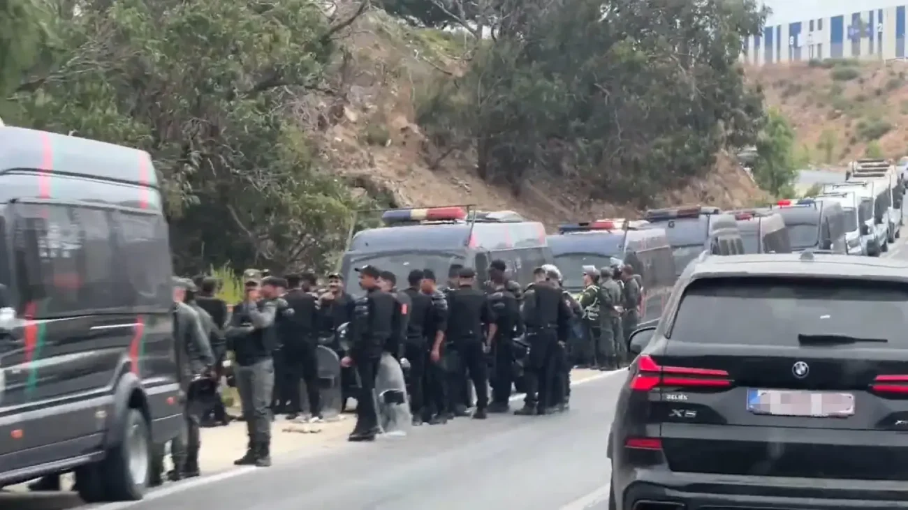 Las fronteras de Ceuta y Melilla, blindadas y en máxima alerta mientras Marruecos frustra un intento de llegada de cientos de migrantes – 20minutos.es