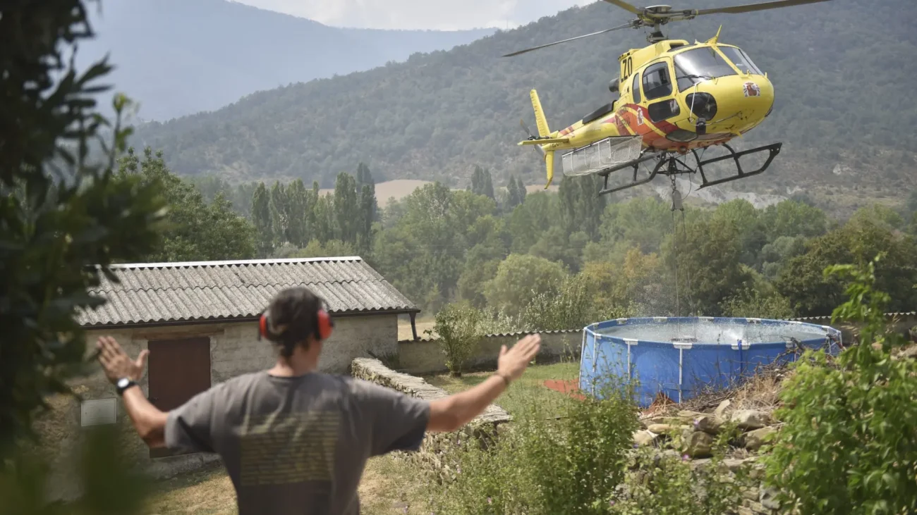 La lluvia y el refuerzo del operativo ayudan a contener el avance del incendio de Riglos, el más grande de la historia de Aragón – heraldo.es