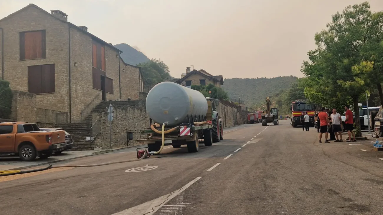El Gobierno de Aragón restringe el acceso a la zona afectada por el incendio de Las Peñas de Riglos – Diario del Alto Aragón
