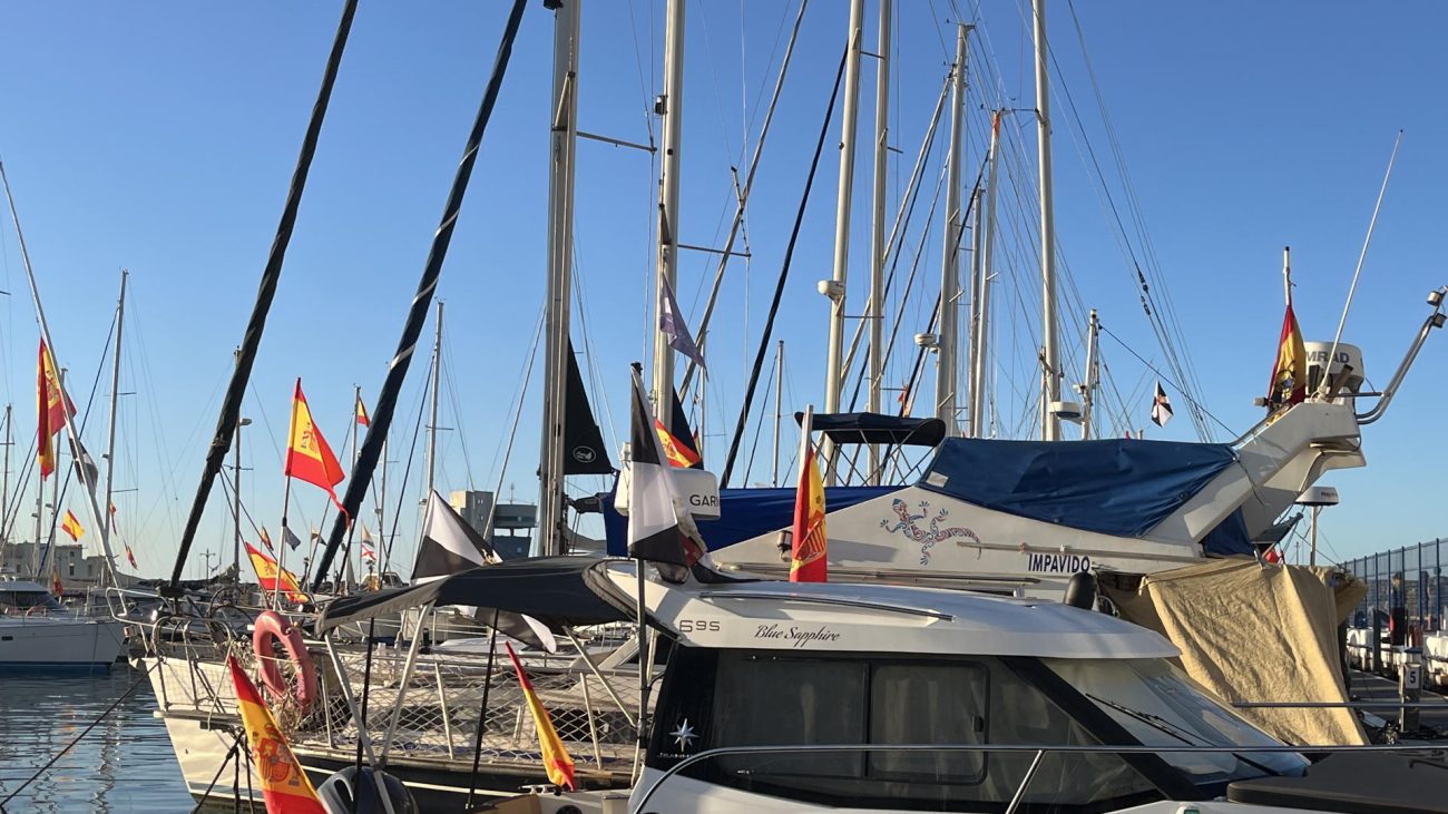 La «flotilla solidaria», que navega desde distintos puntos de Andalucía, llega a Ceuta con sus embarcaciones para apoyar a sus ciudadanos: «Los ceutíes no están abandonados» – COPE
