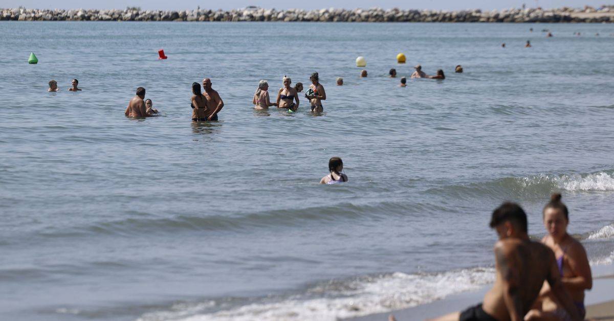 Satisfacción ante la reapertura de las playas cerradas en Málaga: »Muy contenta» – Málaga Hoy