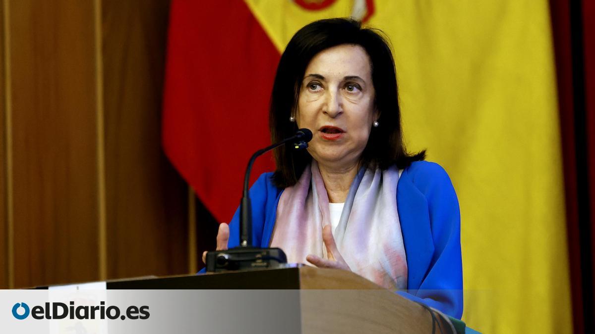 Robles se desmarca del Gobierno con la exigencia a Marruecos de que investigue la entrada en Ceuta y defiende al CNI