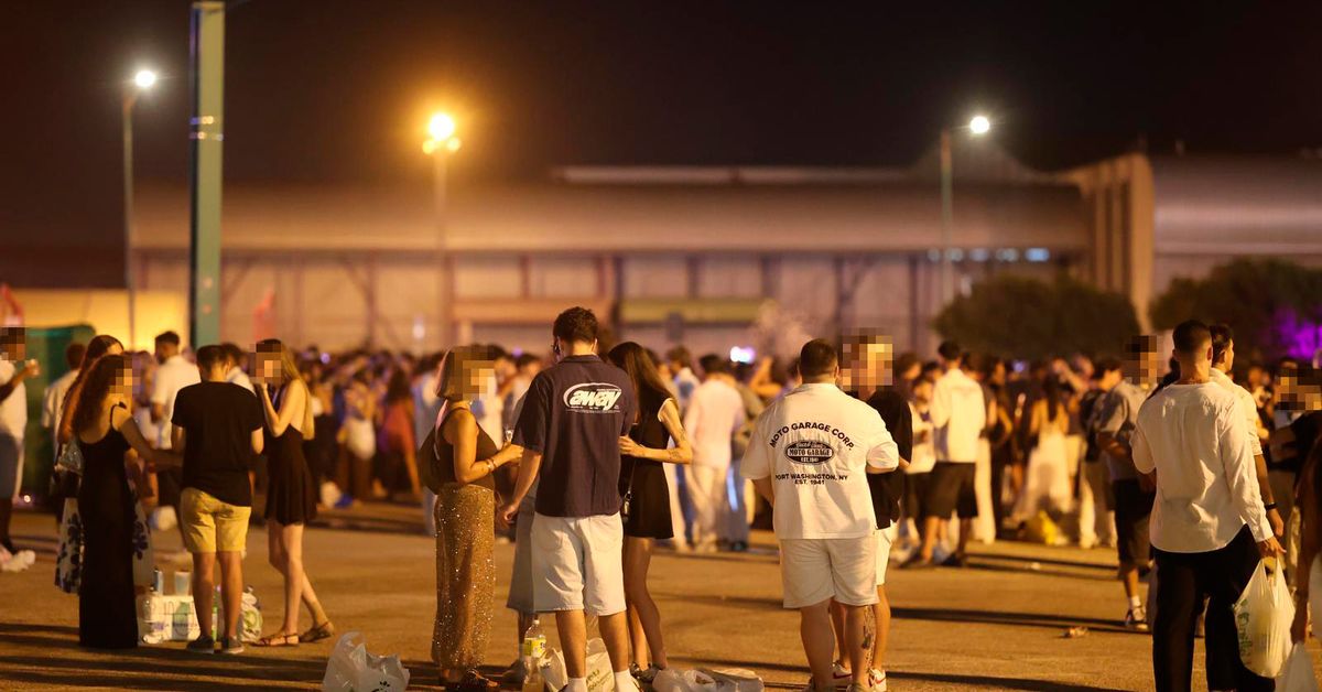‘La Máxima’ de la Feria de Málaga, el sitio preferido de los jóvenes: «Si durase toda la noche me quedaba» – Málaga Hoy
