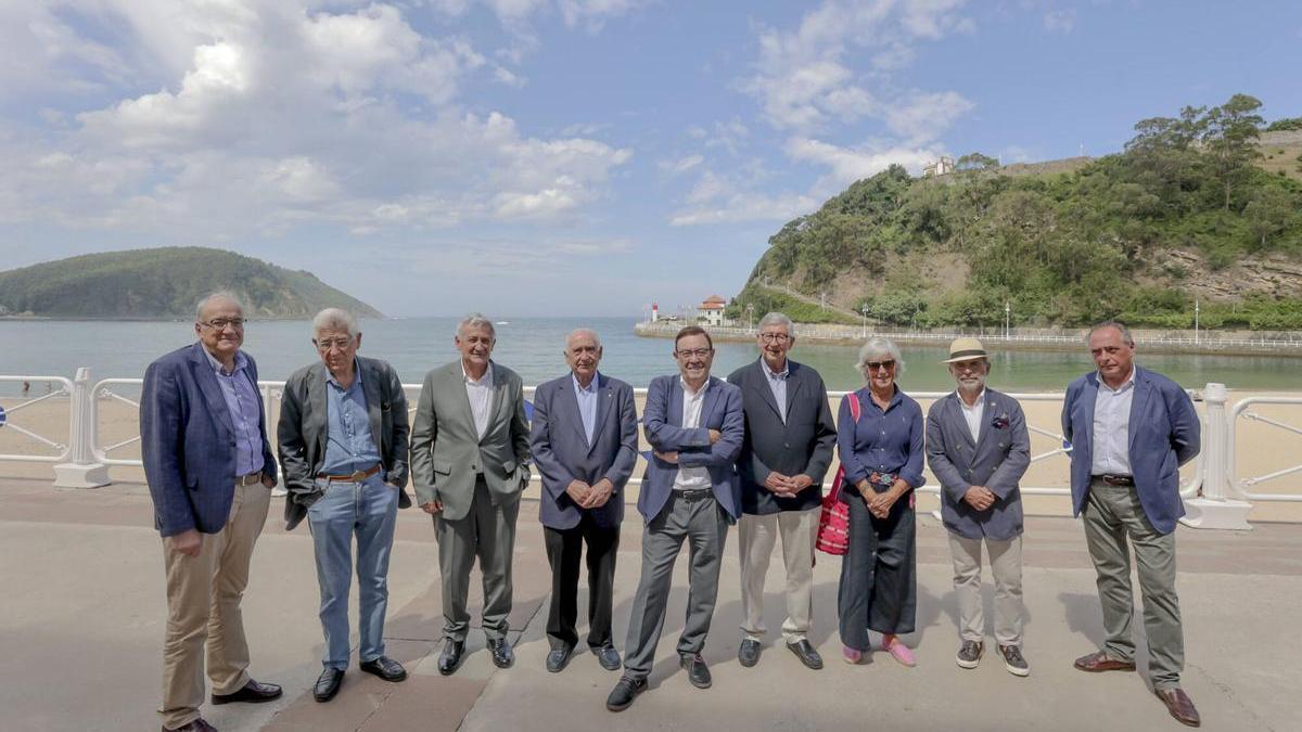 El difícil encaje en Asturias de cuatro universidades ante la previsión de que los estudiantes sigan menguando: «Habrá que reclutar a alumnos internacionales», coinciden rectores y exrectores – LNE