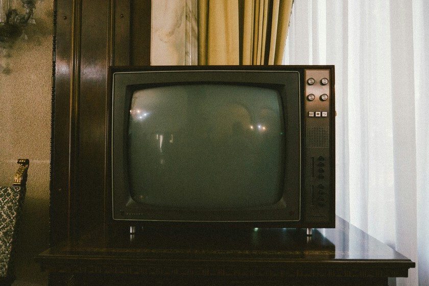 Cadenas de TV como Telecinco o Antena 3 critican los «realities» de Internet: «La Casa de los Gemelos» campa a sus anchas en YouTube