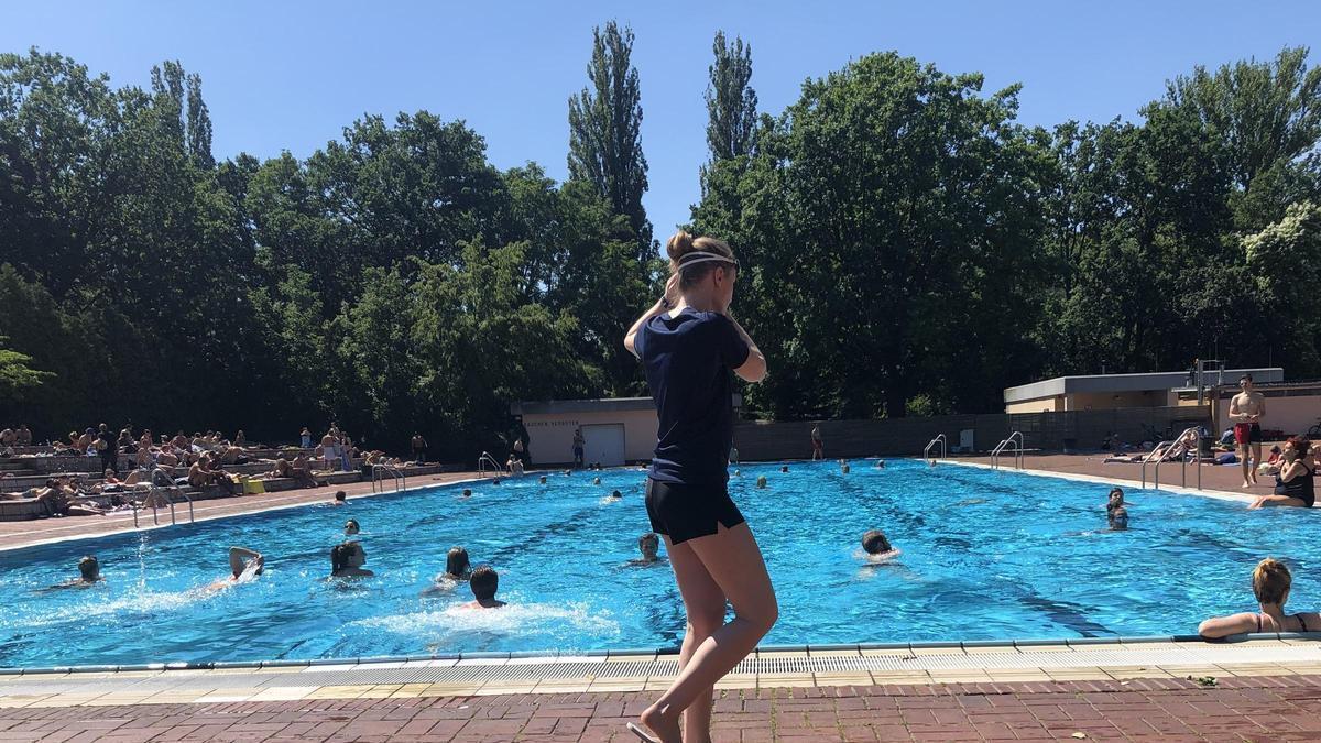 Detienen a un hombre por amenazar con una navaja a un socorrista y un bañista en una piscina municipal de València – levante-emv.com