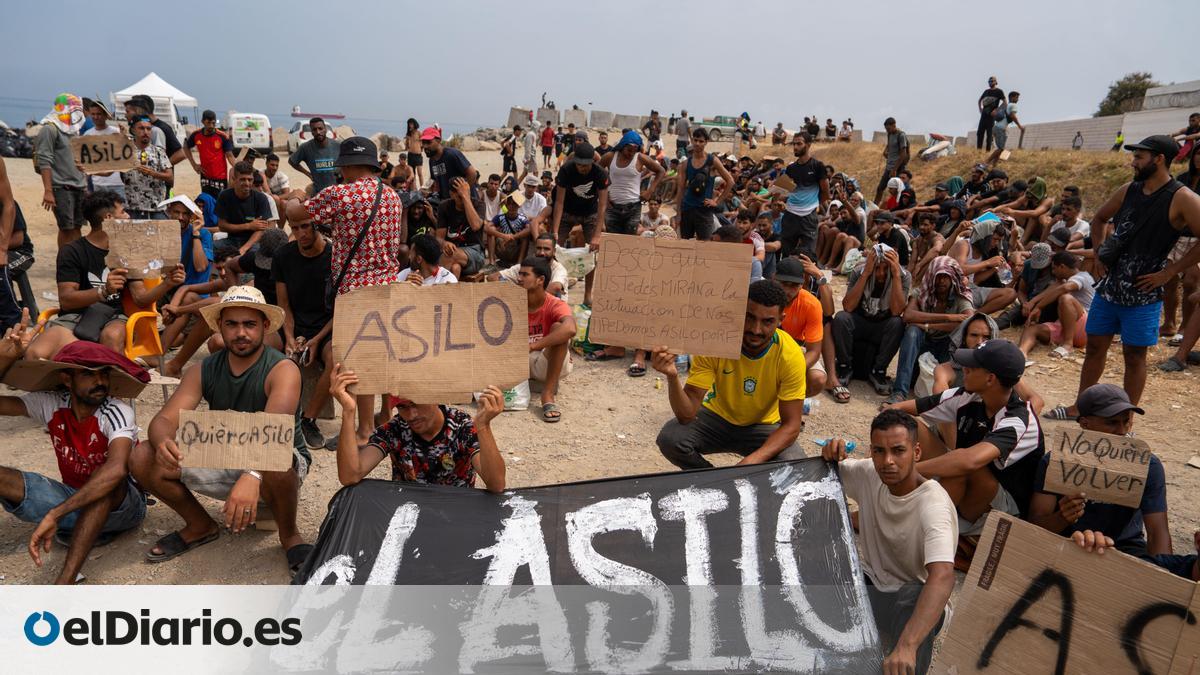 Unos 200 migrantes reclaman asilo en una protesta en el asentamiento del Trampolín en Ceuta