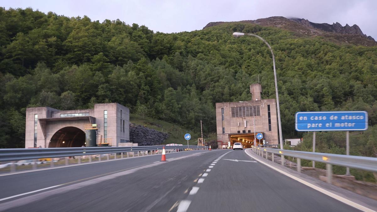 Asturias, bloqueada por el cierre total del Huerna – LNE