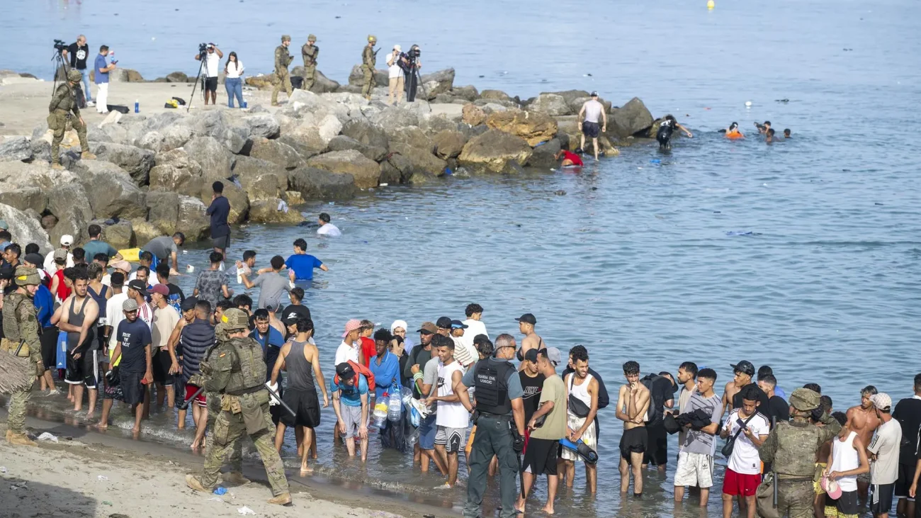 Incertidumbre entre las familias marroquíes que buscan a los suyos en Ceuta