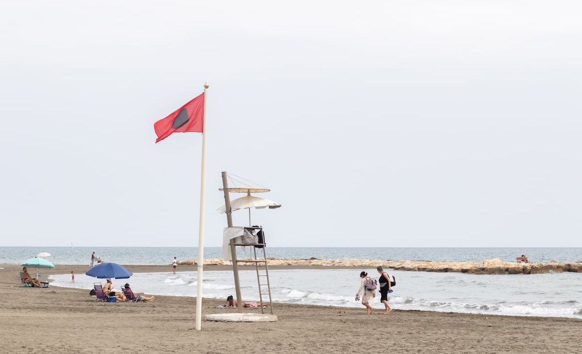 Málaga cierra por tercera vez en menos de un mes varias de sus playas por la presencia de E. coli – elpais.com
