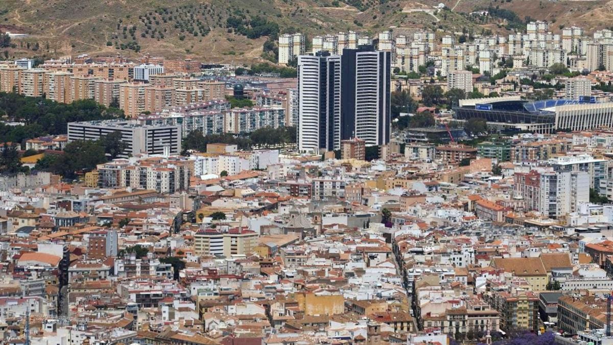 Málaga rompe la barrera de los 4.600 euros por metro cuadrado y dispara el precio de la vivienda – Cadena SER