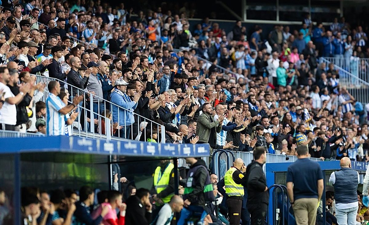 Sólo 11 abonados del Málaga no renuevan sus carnés – Diario Sur