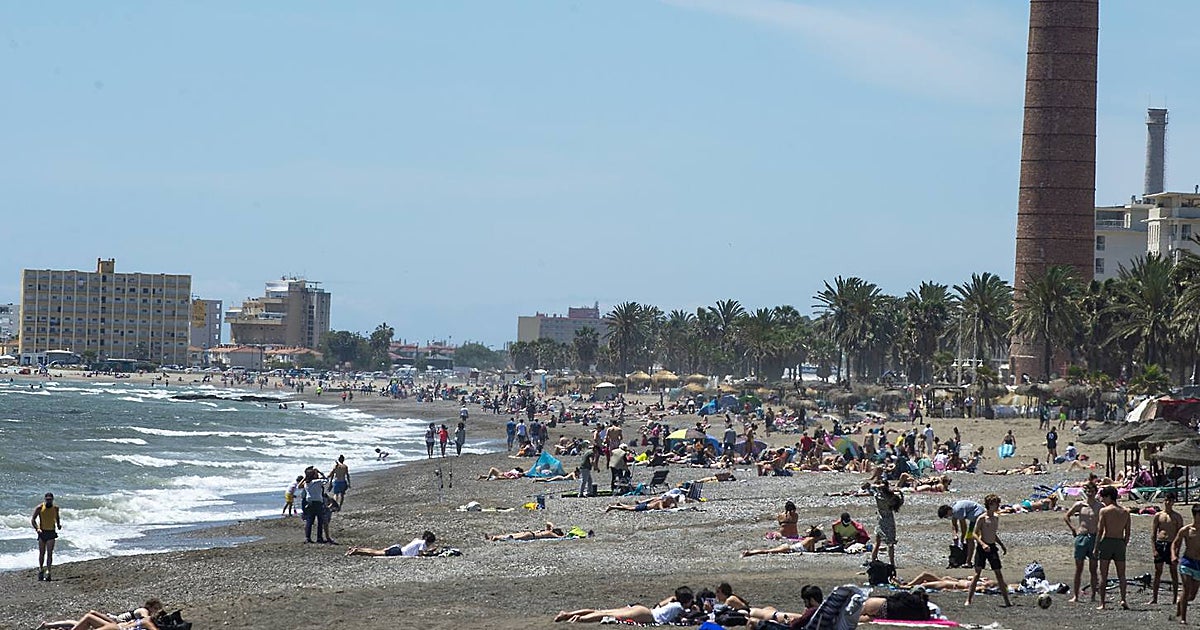 Las toallitas, el enemigo que cierra las playas de Málaga – ABC