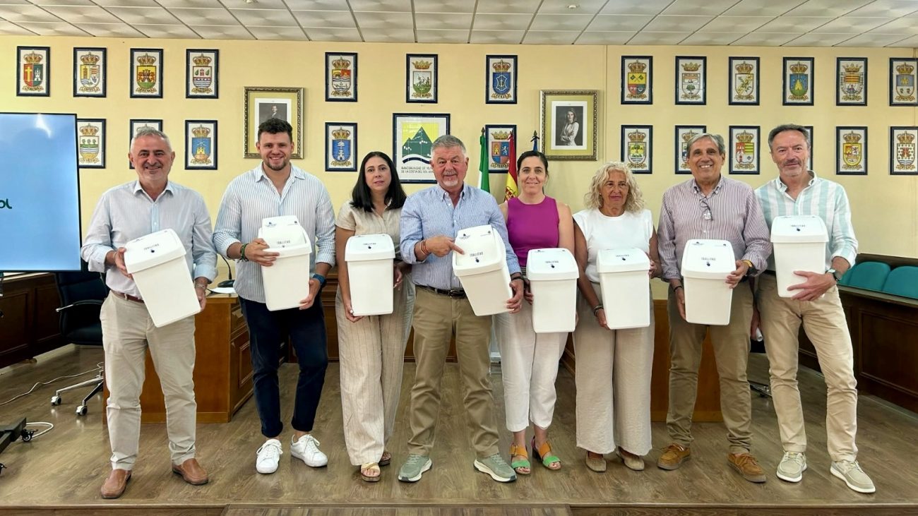 Axaragua retira 400 toneladas de toallitas y residuos de la red de saneamiento