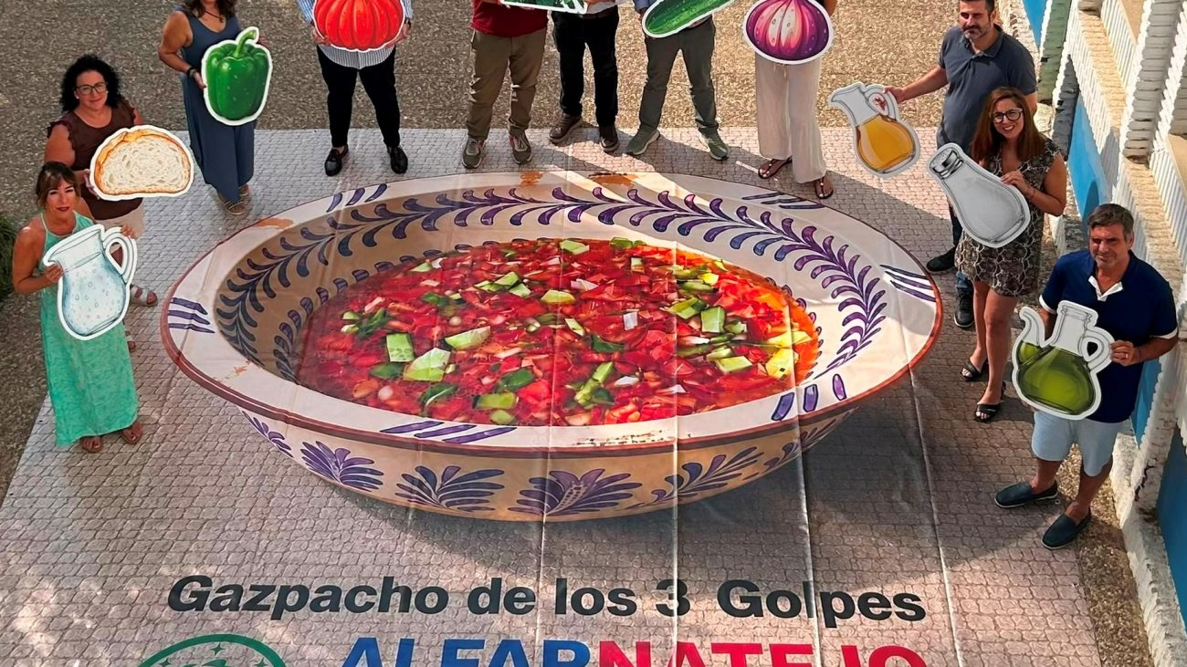 Alfarnatejo celebra este sábado la tradicional Fiesta del Gazpacho de los 3 Golpes